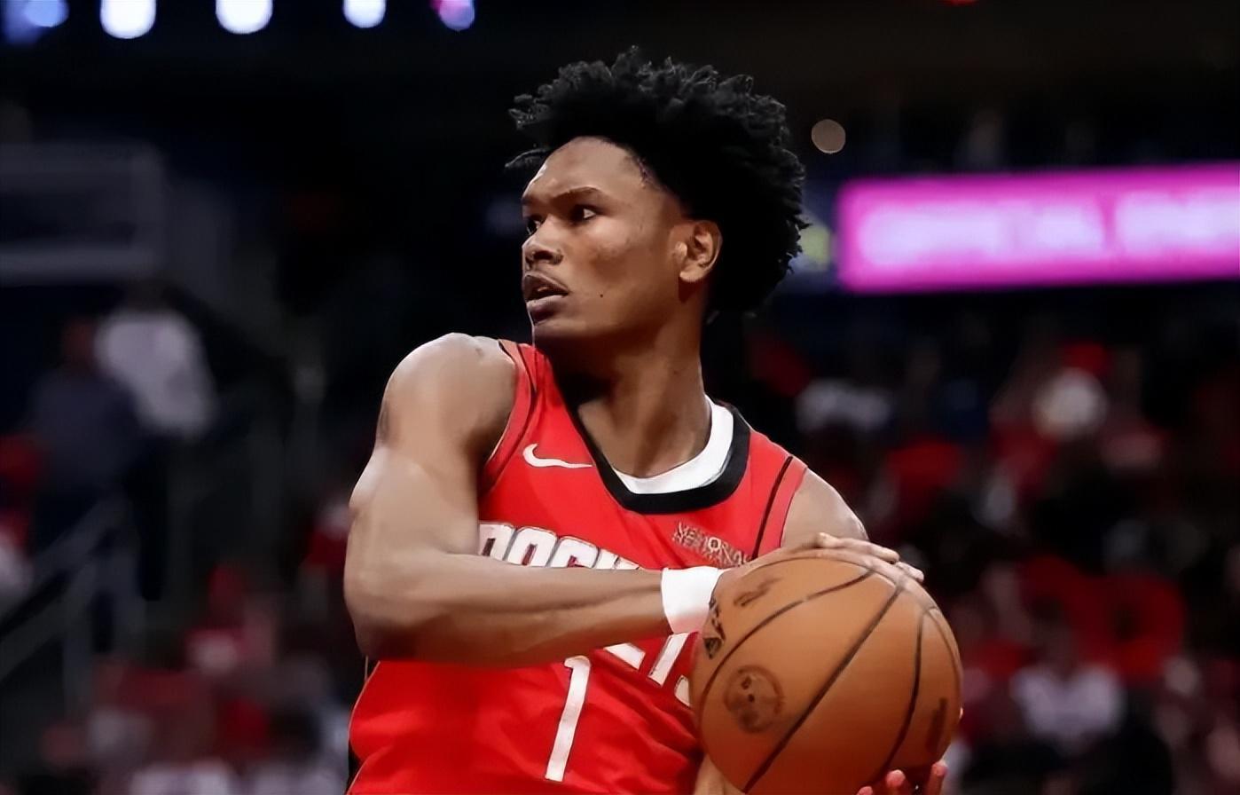 世界杯直播下载官网-火箭4小将再曝弊端！伊森阿门运球真垮，史密斯神经刀，申京撅腚