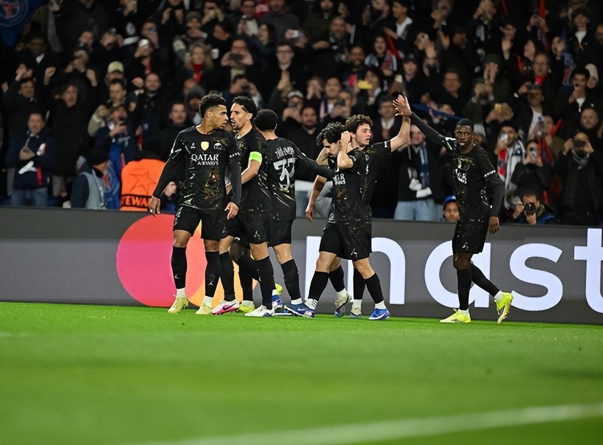 世界杯直播下载官网-5:2！门将超巨失误，大巴黎复仇切尔西，英超6队淘汰赛无一胜绩