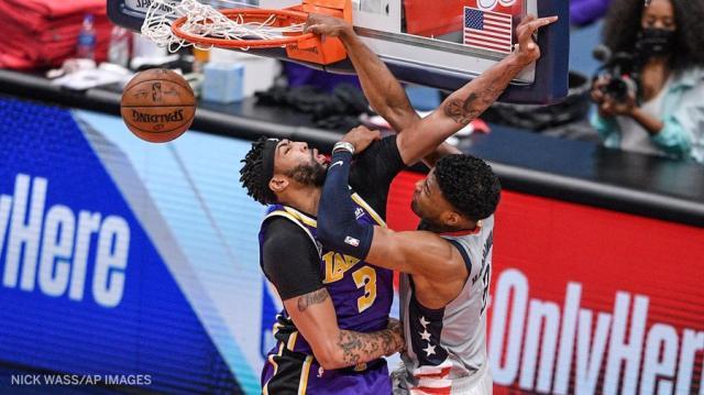 世界杯高清直播平台-惨遭八村垒血腥隔扣！浓眉末节打5号位强行挽尊