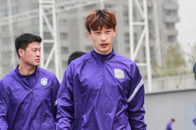 世界杯比赛在线观看软件-国安替补变泰达“外援” 巴顿：加盟津门虎是我选的